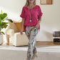 Set din două piese pentru femei - top de culoare solidă și pantaloni casual imprimați