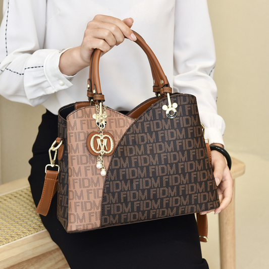 👜  Geantă de mână elegantă și la modă pentru femei